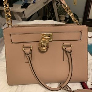 Micheal Kors purse